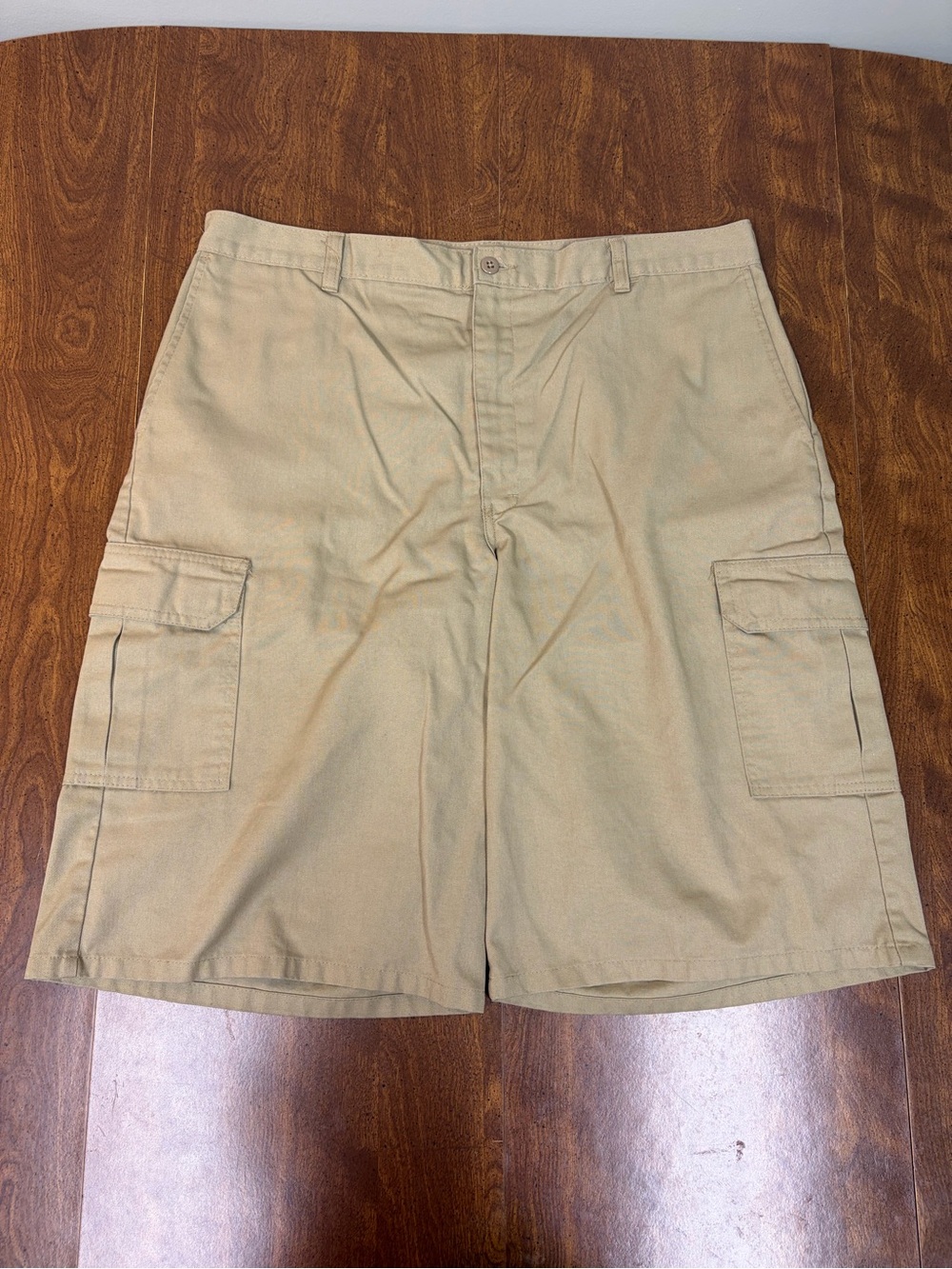 Dickies Khaki Cargo Shorts with Side Pockets Sz38
